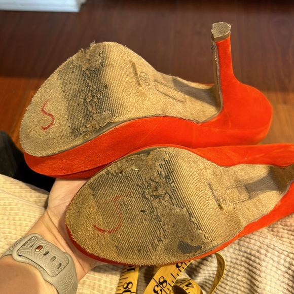 The Most Amazing Orange Velvety Platform Pumps - Picture 7 of 12
